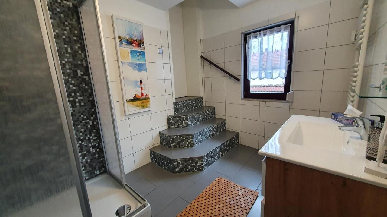 Gaestezimmer & Ferienwohnungen Thon Herbsleben Eksteriør billede