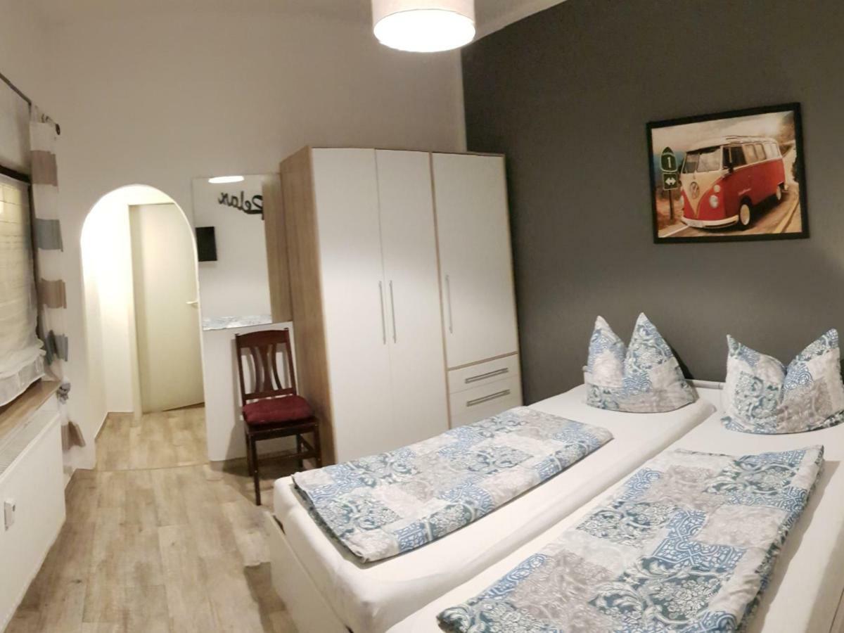 Gaestezimmer & Ferienwohnungen Thon Herbsleben Eksteriør billede