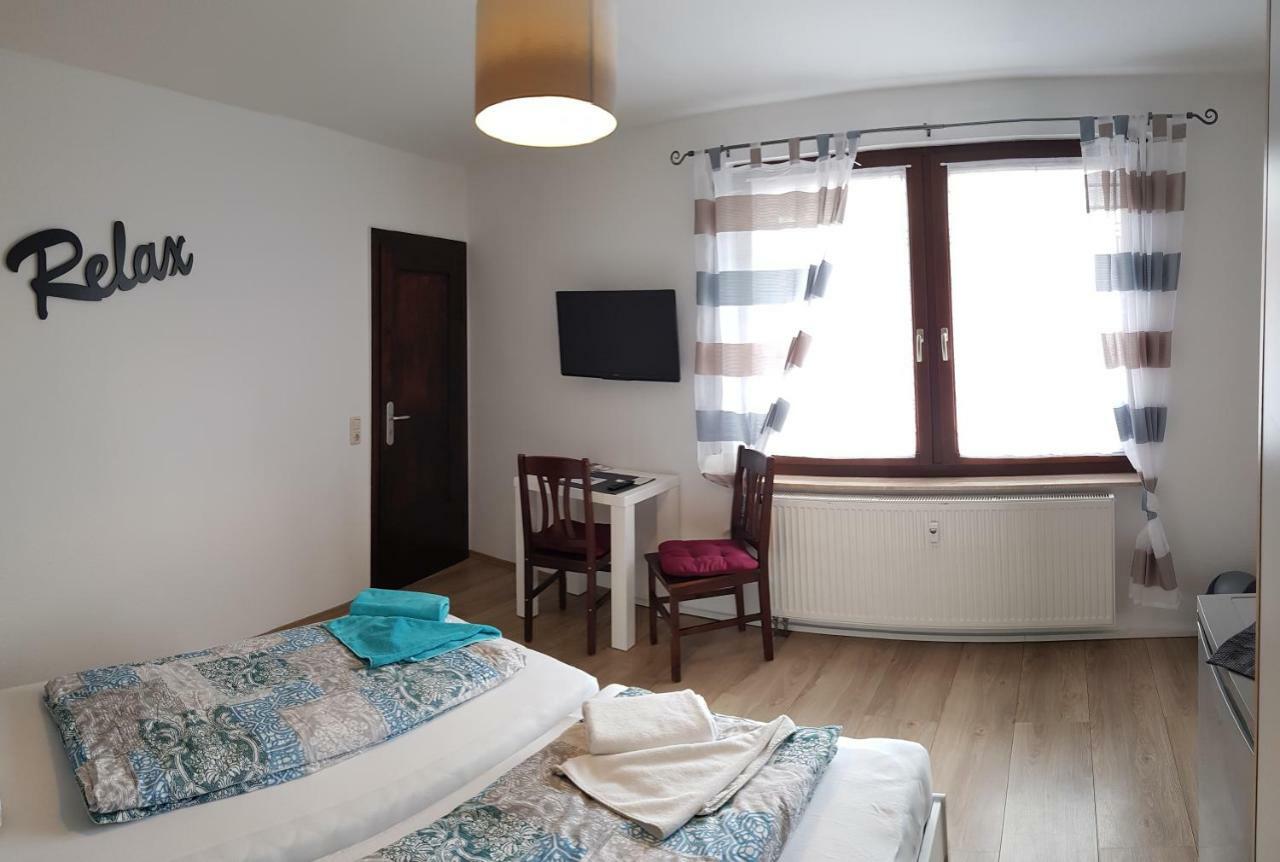 Gaestezimmer & Ferienwohnungen Thon Herbsleben Eksteriør billede